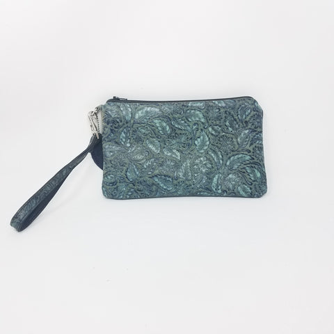 Wristlet